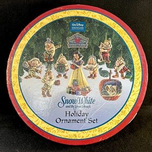 Jim Shore Disney Traditions Snow White & The Seven Dwarfs Holiday Ornament Set